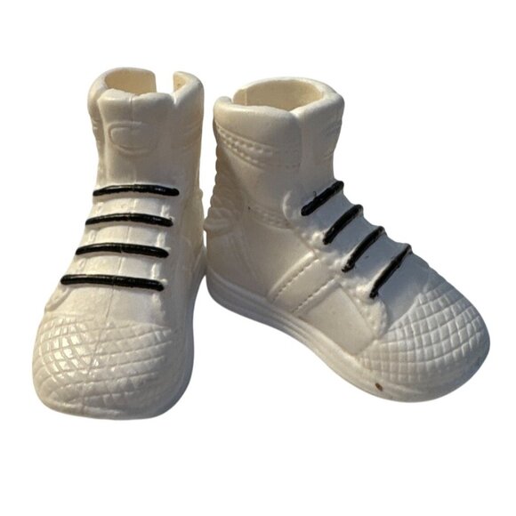 Monster High White Sneaker Shoes Deuce Gorgon Gil Game Night Mattel - Picture 1 of 4